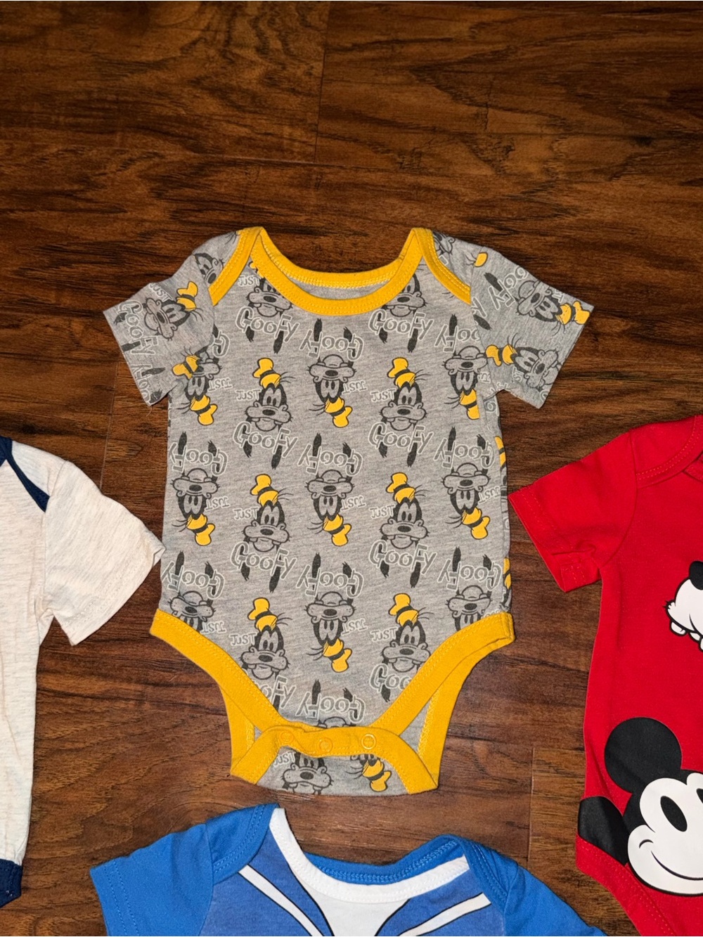 Disney onesie bundle - Picture 6 of 8